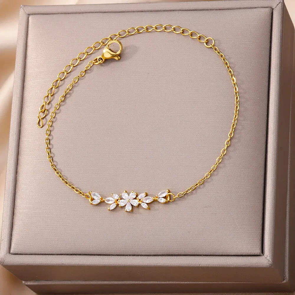 Bracelet élégant en forme de fleur de zircon pour femmes et filles